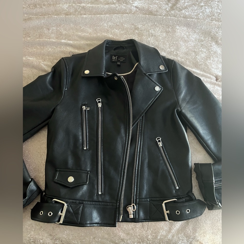 ZARA XS black fitted pleather jacket
